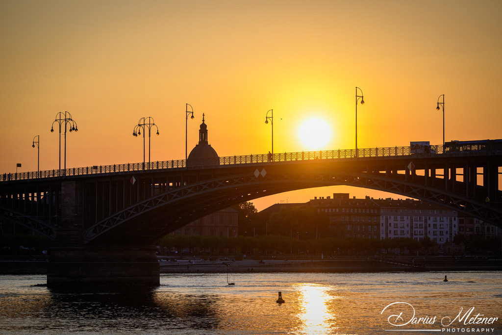 Sonnenuntergang in Mainz | Sonnenuntergang in Mainz fotografiert aus Mainz-Kastel