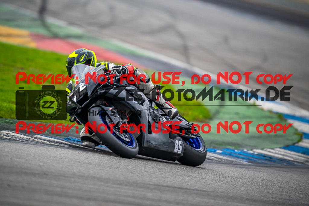 MaZZes_FotoMatrix_220925_0543 | PRO SUPERSTOCK