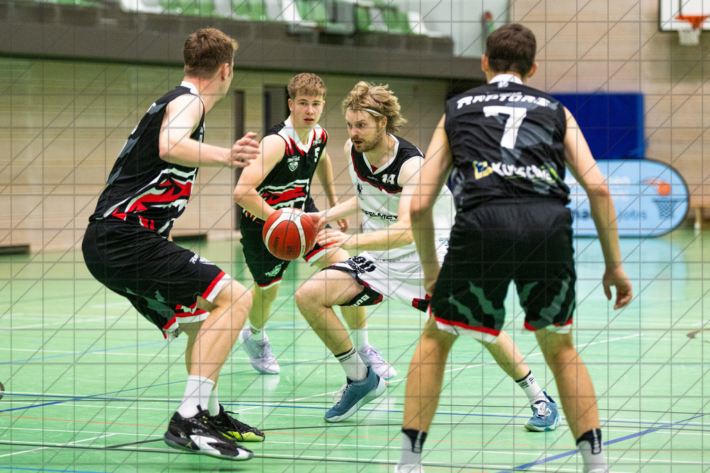 2. RL West | 19.10.2024 | BBC OS vs. Bad Essen | 2. RL West | 19.10.2024 | BBC OS vs. Bad Essen - - - - - CREDIT, www.bullenfotos.de, Martin König, Hörner Weg 40, D-49078 Osnabrück, +4917663732967, Nutzung und Weitergabe nur zu den vereinbarten Zwecken. Presseanfragen an Ersteller. Alle Rechte beim Ersteller. - - - - - - Realisiert mit Pictrs.com