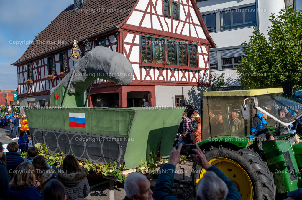 DSC_2919 | ble, Einhausen Giggelkerwe, Kerweumzug,Ukraine Krieg- Gruppe Ladännsche, ,, Bild: Thomas Neu