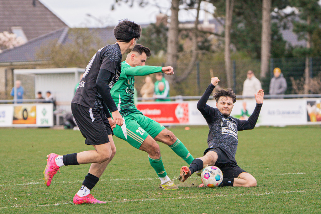 Fußball I Herren I Saison 2025-2026 I Landesliga Weser-Ems I 22. Spieltag I SFN Vechta - GW Firrel I 15194 | jns.sportfotos - Realisiert mit Pictrs.com