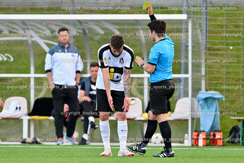 SV Spittal vs. SAK | #20 Igor Kondic SV Spittal, Mathias Bodner Referee, Gelbe Karte, SV Spittal vs. SAK, SV Spittal vs. SAK am 24.05.2024 in Spittal an der Drau (Goldeck Stadion), Austria, (Photo by Bernd Stefan)