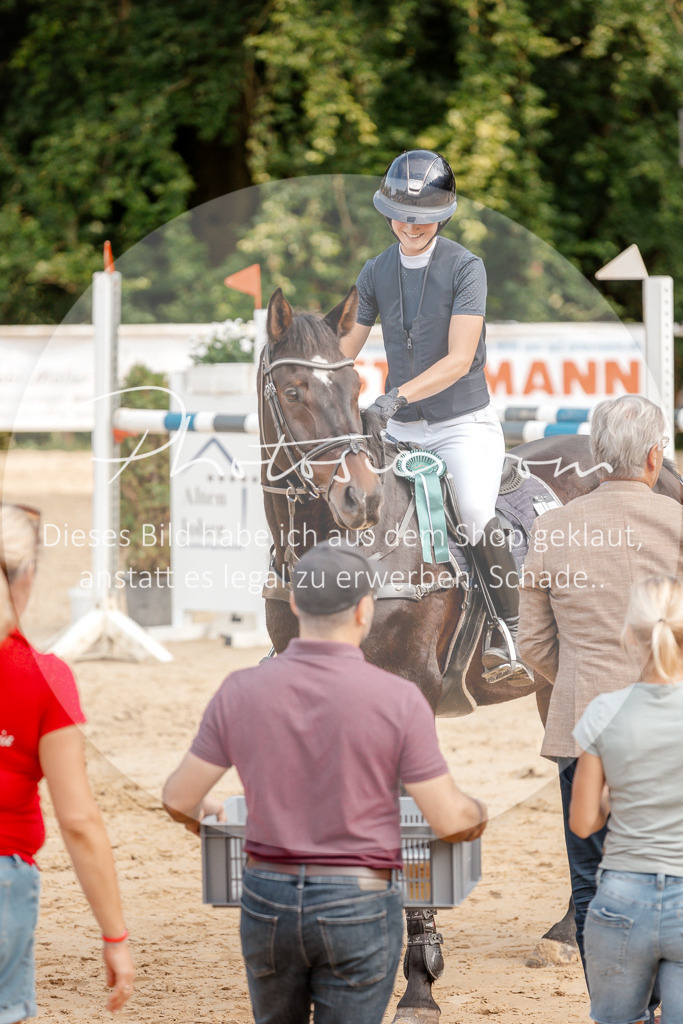 3I6A5324 | Stimmungsvolle Portraits und Reitsportfotografie im Ruhrgebiet und im Münsterland.

Pferdefotografie, Hundefotografie, Tierfotografie, Reportagen, Portraits von Tier und Mensch, Turnierfotografie in Bochum, Recklinghausen, Marl, Haltern am See, Dülmen.. - Realisiert mit Pictrs.com