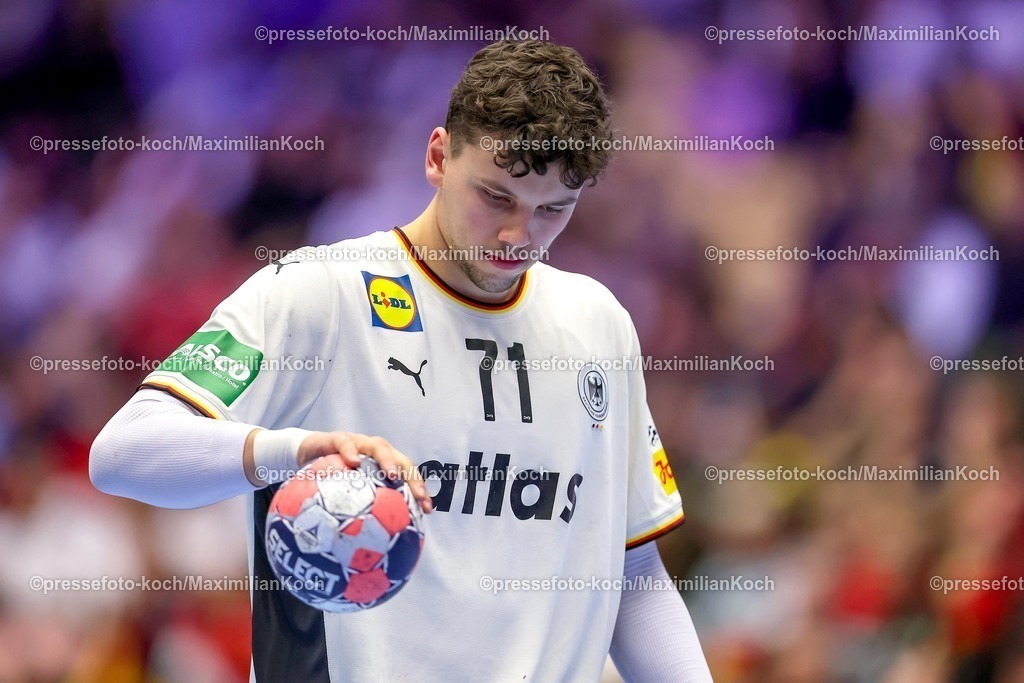 EHF15012602161 | 15.01.2026, Handball, Men's EHF EURO 2026, Deutschland - Österreich, Jyske Bank Boxen in Herning, Dänemark, Preliminary Round:  Marko Grgic (Germany #71) 