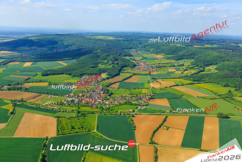 Die Luftaufnahme Gunzendorf - Buttenheim wurde vom UL-Flugzeug (keine Drohne) aus fotografiert.Hohe Druck- Auflösung-die Geschenkidee!