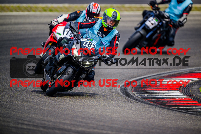 MaZZes_FotoMatrix_240717_6007705_6017 | INST