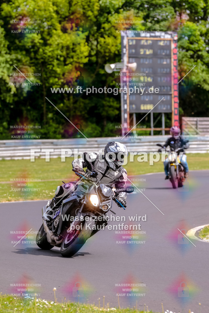 MotoTeamVBK-21036 | Hier findet Ihr Bilder von Touristenfahrten auf der Nürburgring Nordschleife oder von anderen Veranstaltungen die ich besucht habe. Viel Spass beim Durch Schauen 