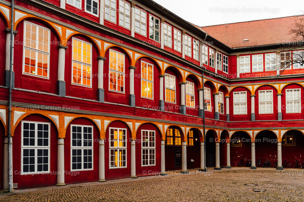 Schloss Wolfenbüttel Innenhof  | Schloss Wolfenbüttel Innenhof  - Realisiert mit Pictrs.com