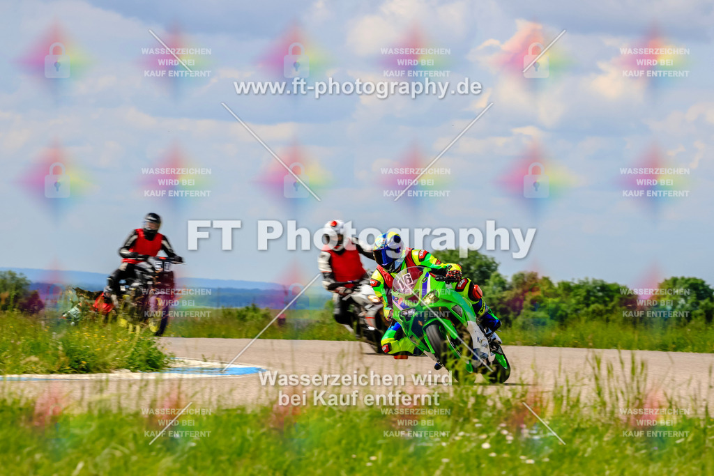 MotoTeam-0760 | Hier findet Ihr Bilder von Touristenfahrten auf der Nürburgring Nordschleife oder von anderen Veranstaltungen die ich besucht habe. Viel Spass beim Durch Schauen 