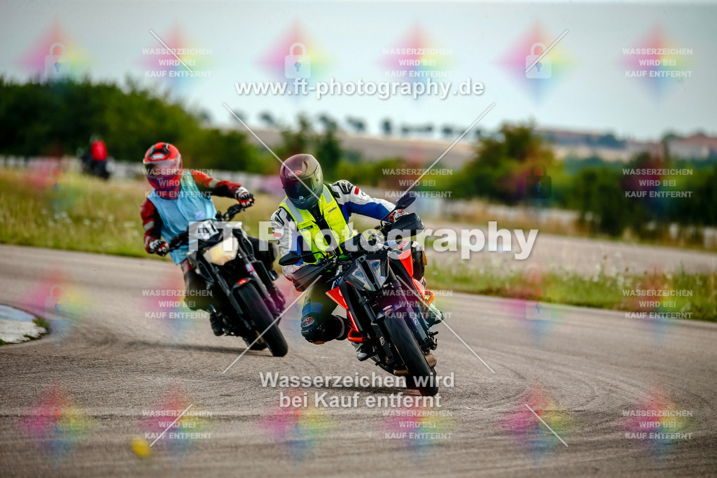 Chambley Juli-2474 | Hier findet Ihr Bilder von Touristenfahrten auf der Nürburgring Nordschleife oder von anderen Veranstaltungen die ich besucht habe. Viel Spass beim Durch Schauen 