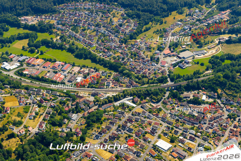 Das Luftbild zeigt :  Partenstein - Die Luftaufnahme wurde 2023 vom UL-Flugzeug aus erstellt ( keine Drohne ) - Hochauflösende Luftaufnahme - Für grossformatige Ausdrucke geeignet. Die Geschenkidee !Mit Lizenz und Bildrechte bestellbar