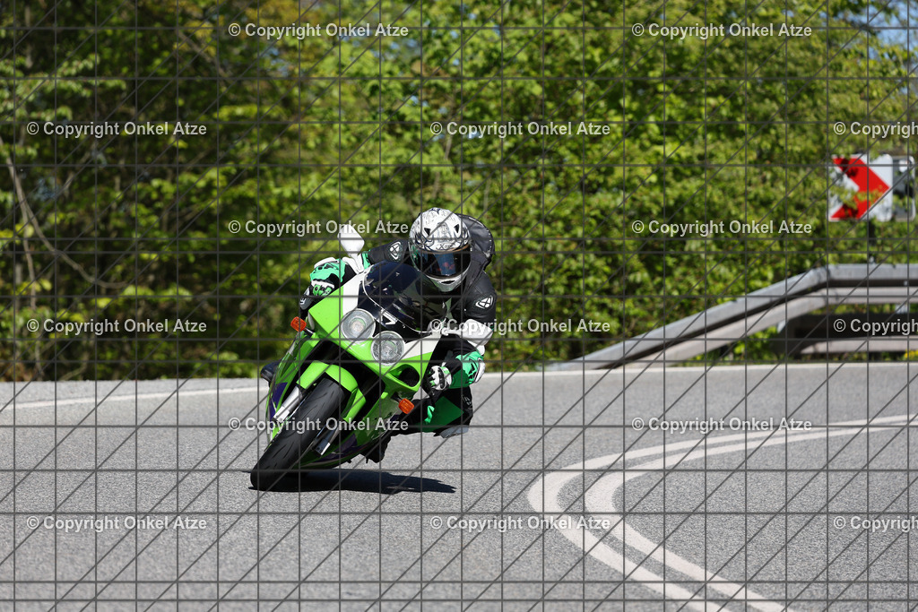 IMG_9322 | Fotograf am Kyffhäuser. Onkel Atze. Kyffhäuser Rennstrecke. Café36. Motorsportfotografie. - Realisiert mit Pictrs.com