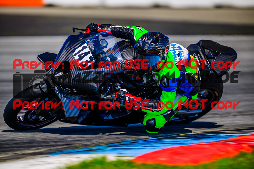 MaZZes_FotoMatrix_240520_6021986_0466 | WEISS