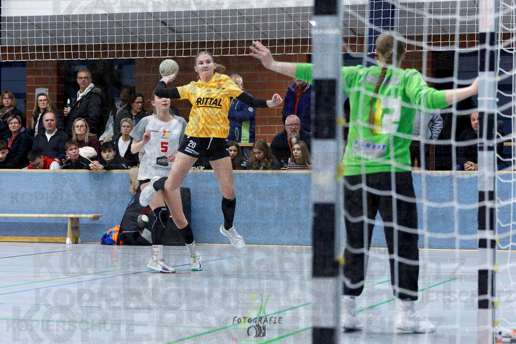 Frauen Oberliga Mitte (HHV); HSG Eibelshausen/Ewersbach - HSG Wettenberg II | Frauen Oberliga Mitte (HHV); HSG Eibelshausen/Ewersbach - HSG Wettenberg II am 13.12.2025 in Steinbrücken (Sporthalle am Hammerweiher)Photo © 2025 - Jörg Heinrich - Realisiert mit Pictrs.com