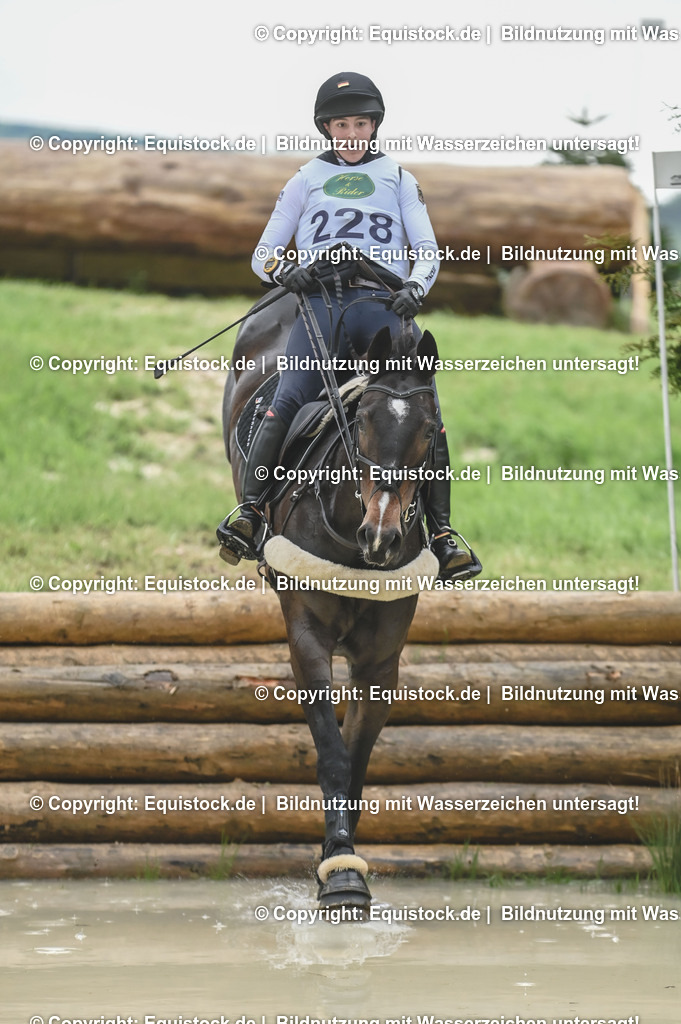 20230513_CCI2_Section2_Gelände_0441 | equistock