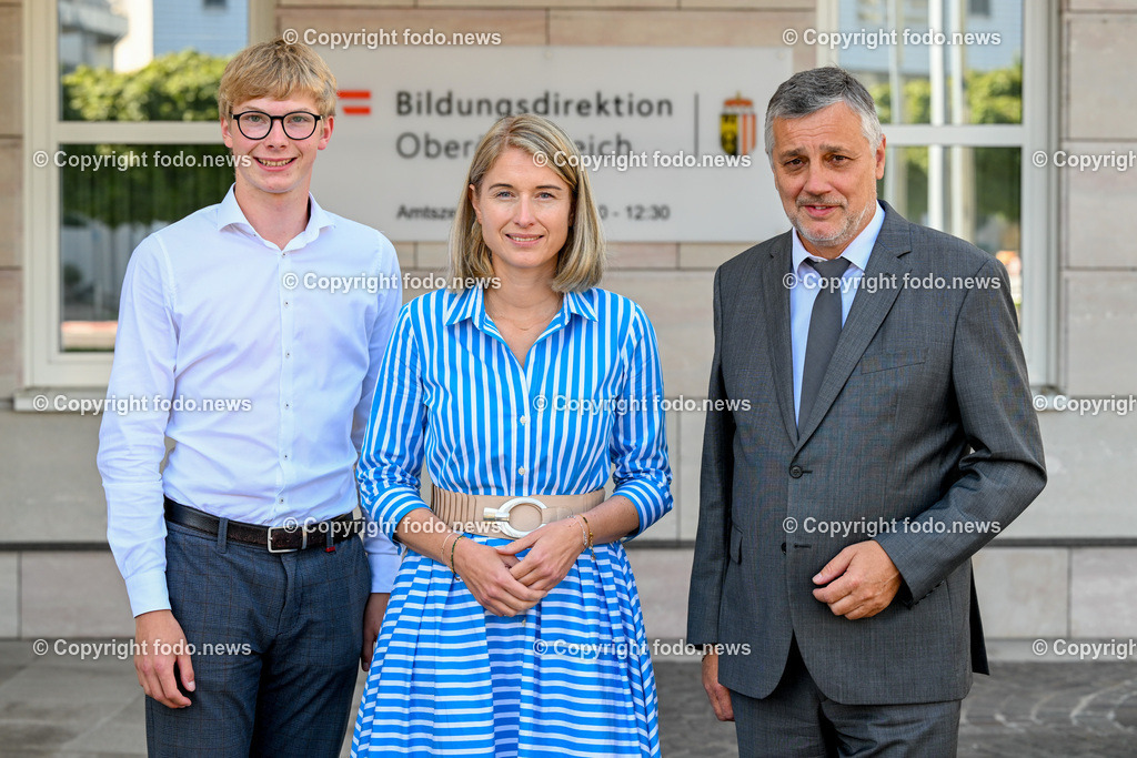 Bildungsdirektion Linz_ Schulstart_ 06.09.2023-21 | 06.09.2023, Linz, AUT, Bildungsdirektion Linz, Schulstart 2023, im Bild Xaver Eicher (Landesschulsprecher Ooe), LH-StvIn Christine Haberlander (VP), Alfred Klampfer (Bildungsdirektor Ooe)