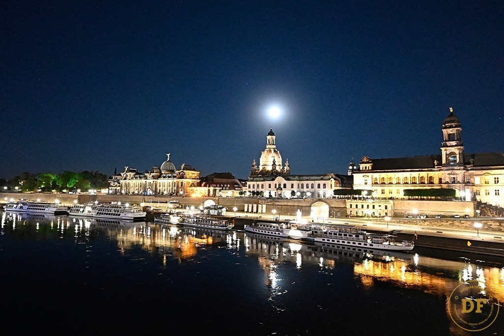 Vollmond über der Frauenkirche & Skyline Dresden | Vollmond über der Frauenkirche & Skyline Dresden
