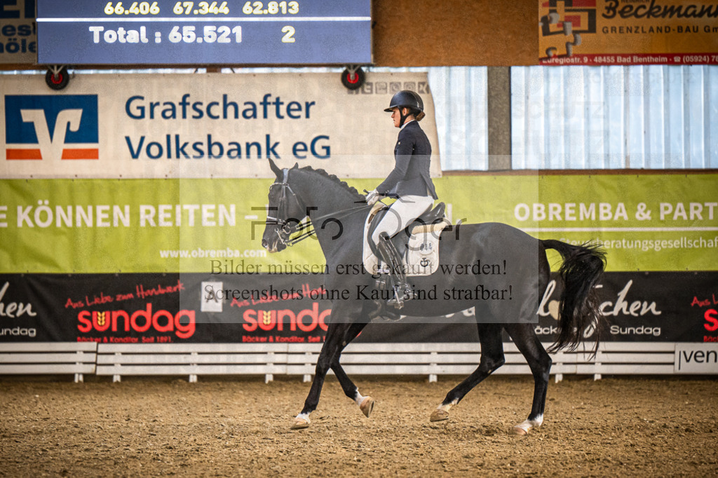 DOS_1009 | Entdecke hochwertige Reitturnierfotos von Foto Oger. Professionell, emotional und authentisch – jetzt Lieblingsmomente im Shop bestellen.Deutschlandweite Turnierfotografie. - Realisiert mit Pictrs.com