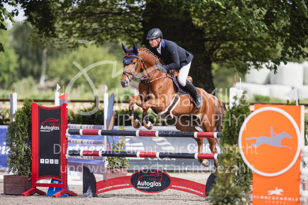 250506_Mühlen_SprPf-L2-477 | Deine schönsten Turniermomente als professionelle Fotos! Entdecke hochwertige Pferdesport-Fotografie im Online-Shop. Jetzt Fotos finden & bestellen!