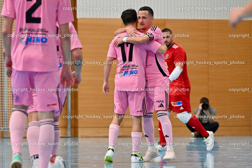 Carinthia Flamengo Futsal Club vs. LPSV-K | Jubel Carinthia Flamengo Mannschaft, #7 Enes Brdjanovic Carinthia Flamengo, #17 Hasan Kupinic Carinthia Flamengo, Carinthia Flamengo Futsal Club vs. LPSV-K, Carinthia Flamengo Futsal Club vs. LPSV-K am 03.11.2024 in Klagenfurt (Ballspielhalle Viktring), Austria, (Photo by Bernd Stefan)
