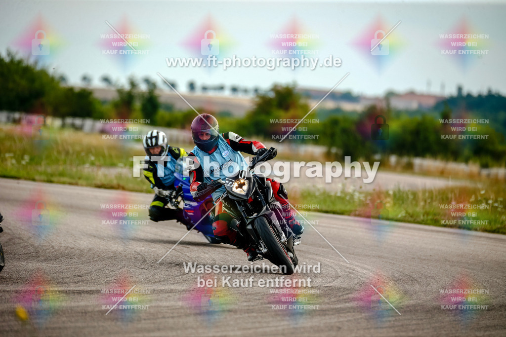 Chambley Juli-2477 | Hier findet Ihr Bilder von Touristenfahrten auf der Nürburgring Nordschleife oder von anderen Veranstaltungen die ich besucht habe. Viel Spass beim Durch Schauen 