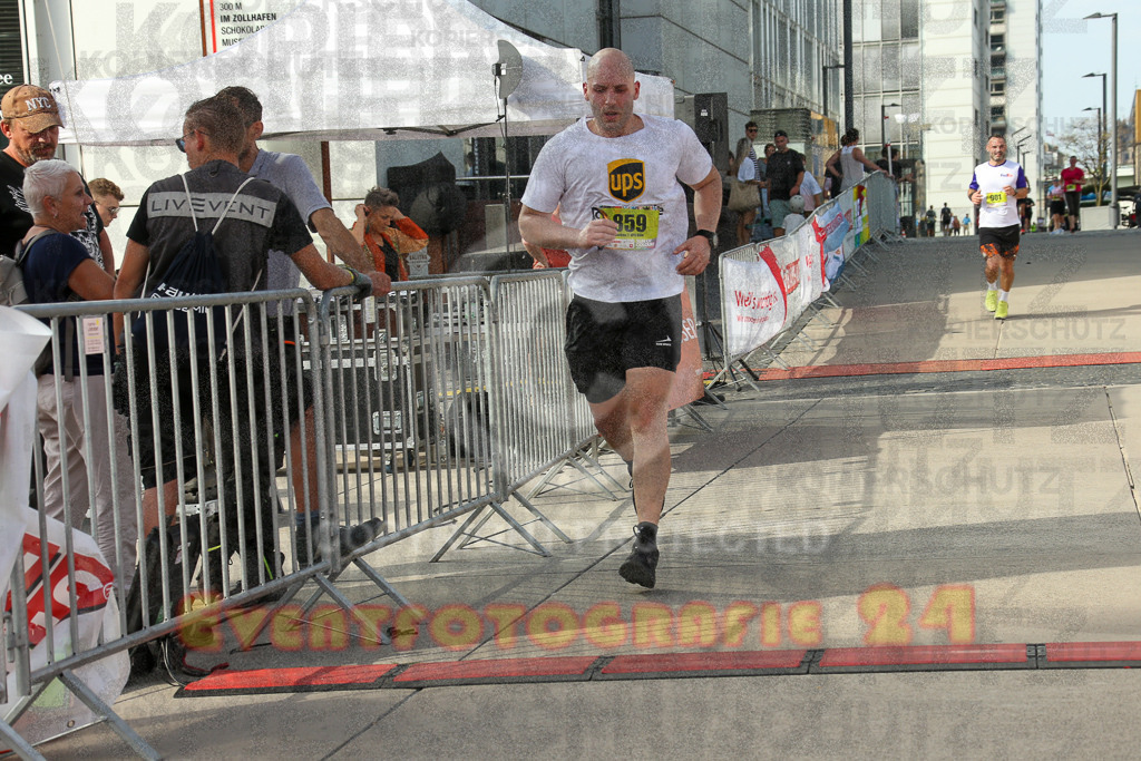 250920_1541_EX1_0447 | Sportfotografie im Rhein-Sieg Kreis, Köln, Bonn, NRW, Rheinland Pfalz, Hessen, etc. Unser Tätigkeitsfeld umfasst den Laufsport vom Volkslauf über den Marathon, Duathlon, Triathon bis zum Ultralauf wie Kölnpfad Ultra oder Schindertrail.