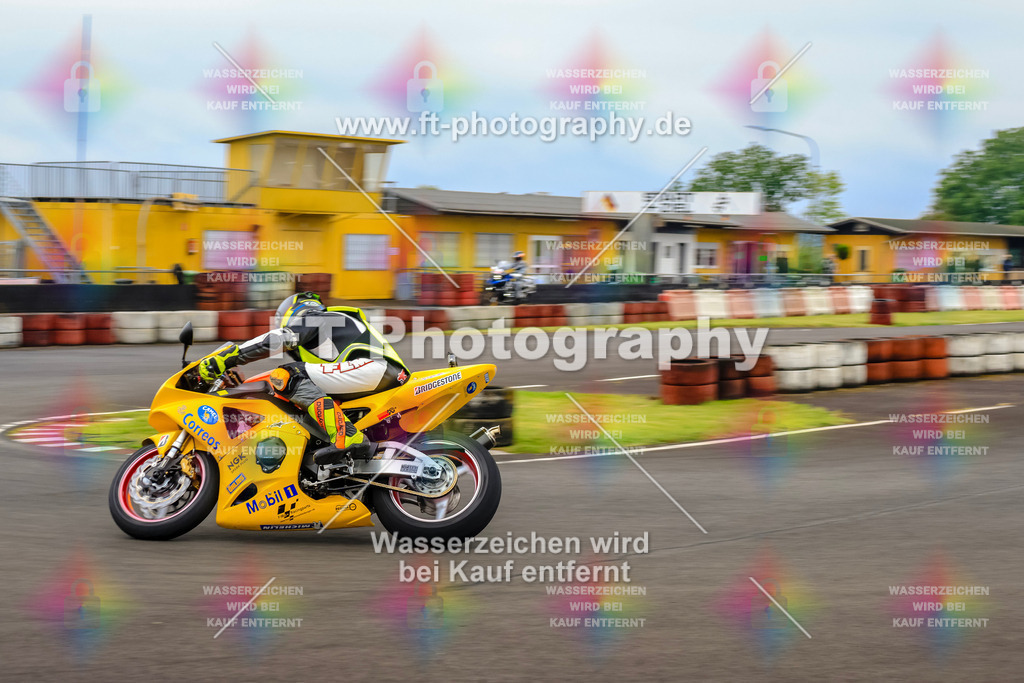 OBK-5502 | Hier findet Ihr Bilder von Touristenfahrten auf der Nürburgring Nordschleife oder von anderen Veranstaltungen die ich besucht habe. Viel Spass beim Durch Schauen 