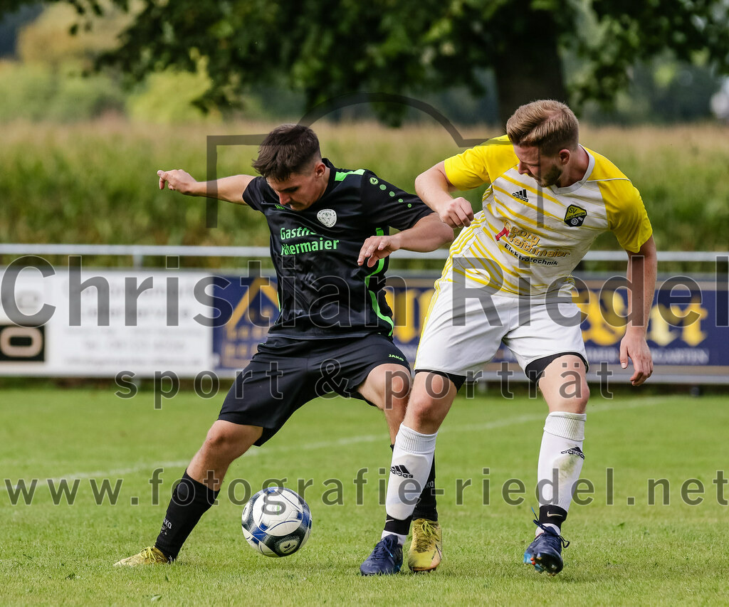 2023-09-17_027_SpVgg_Neuching_gegen_FC_Langenpreising | Neuching, Deutschland, 17.09.2023:
Fußball, A-Klasse 2023 / 2024, 7. Spieltag, SpVgg Neuching gegen SpVgg Langenpreising, Endergebnis: 5:1

Antonio Zuparic (SpVgg Neuching, #18), Tobias Empl (SpVgg Langenpreising, #14)

Foto: Christian Riedel / fotografie-riedel.net