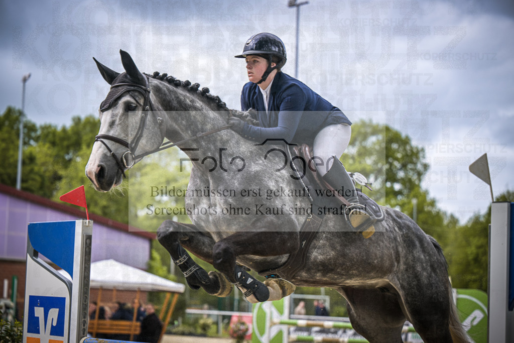 DOS_6763 | Entdecke hochwertige Reitturnierfotos von Foto Oger. Professionell, emotional und authentisch – jetzt Lieblingsmomente im Shop bestellen.Deutschlandweite Turnierfotografie. - Realisiert mit Pictrs.com