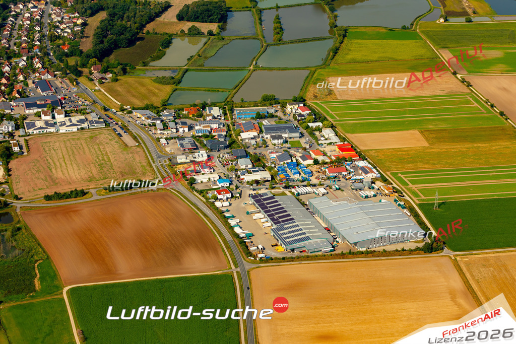 Das Luftbild zeigt :  Weisendorf - Die Luftaufnahme wurde 2024 vom UL-Flugzeug aus erstellt ( keine Drohne ) - Hochauflösende Luftaufnahme - Für grossformatige Ausdrucke geeignet. Die Geschenkidee !Mit Lizenz und Bildrechte bestellbar