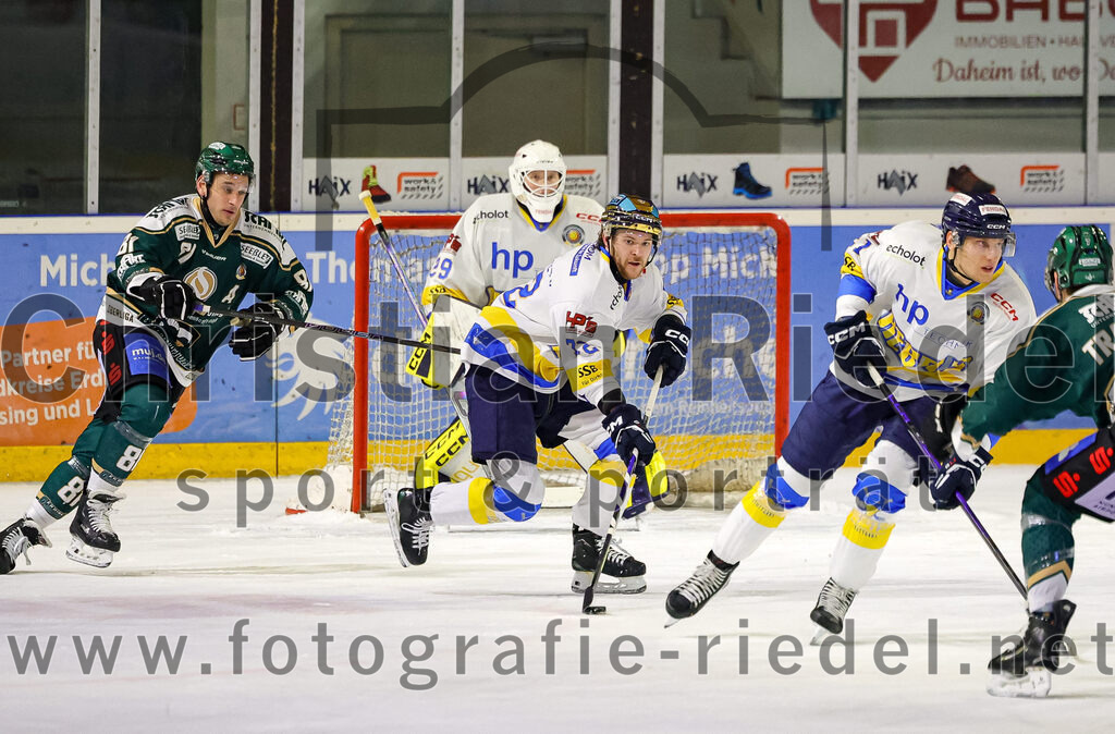 2026-01-09_076_TSV_Erding_gegen_Stuttgart_Rebels | Erding, Deutschland, 09.01.2026:Eishockey, Oberliga Süd 2025 / 2026, 35. Spieltag, TSV Erding gegen Stuttgart Rebels, Endergebnis: Maximilian Forster (Erding Gladiators, #81), Dane Montgomery (Stuttgart Rebels, #72)Foto: Christian Riedel / fotografie-riedel.net