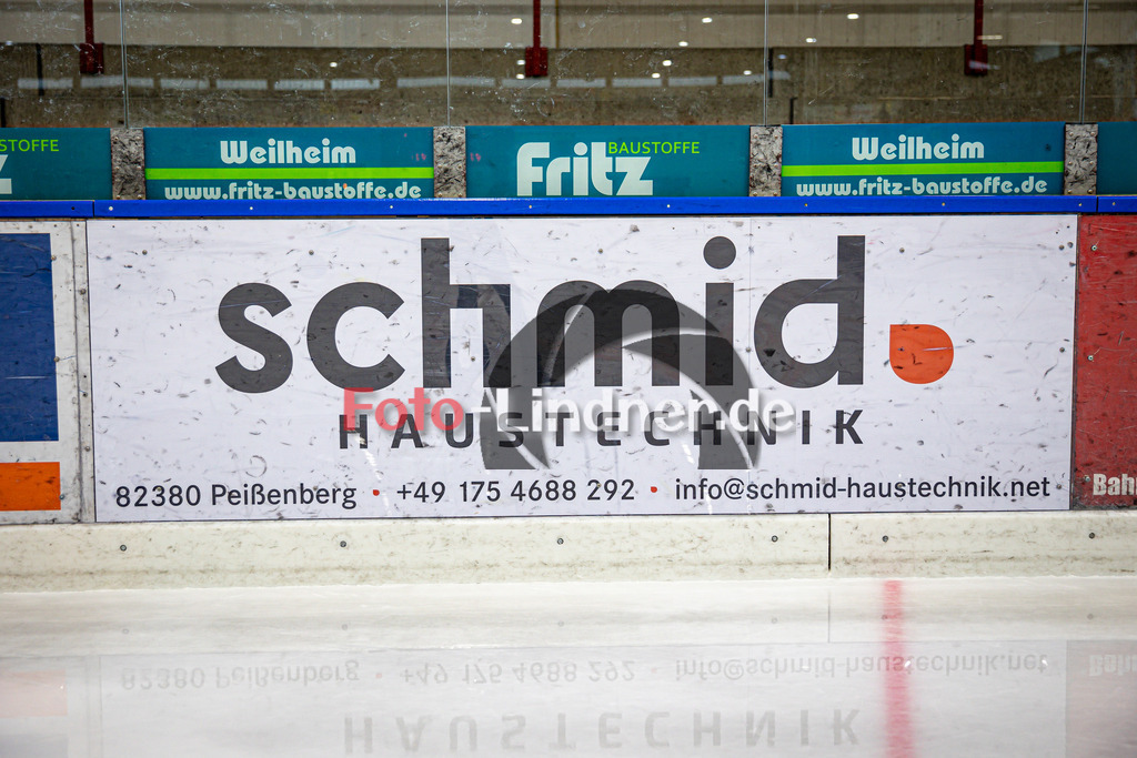 Werbeflächen Miners TSV Peißenberg | Eishockey Peißenberg, Werbeflächen Miners TSV Peißenberg, 20240904,Schmid Haustechnik, Werbepartner der Miners,2024-09-04 in Peißenberg (Eisstadion)Copyright: WolfgangxLindner 
