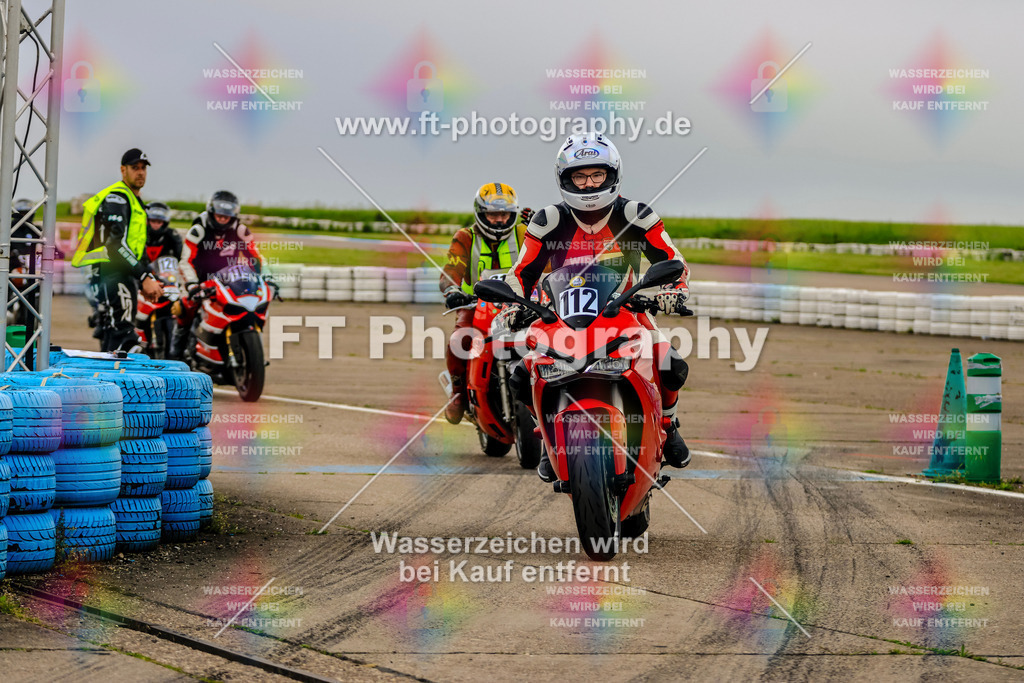 MotoTeam-7926 | Hier findet Ihr Bilder von Touristenfahrten auf der Nürburgring Nordschleife oder von anderen Veranstaltungen die ich besucht habe. Viel Spass beim Durch Schauen 