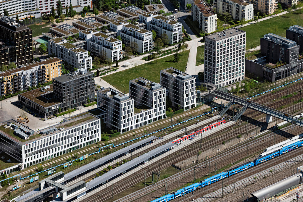 dr__0064176.jpg | MüNCHEN 29.04.2025 Bürogebäude des Verwaltungs- und Geschäftshauses an der Straße Donnersbergerbrücke in München im Bundesland Bayern, Deutschland. // Office building on street Donnersbergerbruecke in Munich in the state Bavaria, Germany. Foto: Daniel Reiter