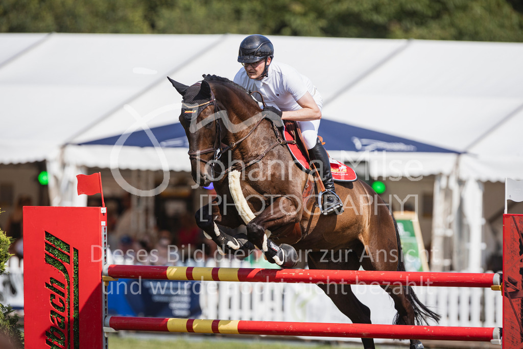 240720_LC_M2-Spr-404 | Deine schönsten Turniermomente als professionelle Fotos! Entdecke hochwertige Pferdesport-Fotografie im Online-Shop. Jetzt Fotos finden & bestellen!