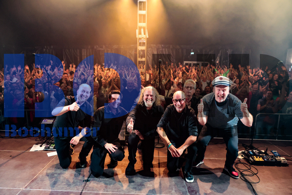 Zeltfestival Ruhr 2024 - Get Back / Beatles Tribute  {date} -  | {headline}(Foto: Sebastian Sendlak / BOND) - Realisiert mit Pictrs.com