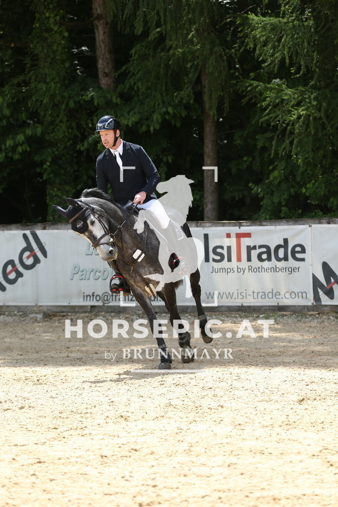 DL2Q5619 | Willkommen bei Brunnmayr - Design & Fotografie – Ihrem Spezialisten für Reitturniere und Pferdeveranstaltungen in Oberösterreich, Salzburg und Bayern! Seit über 17 Jahren sind wir leidenschaftlich dabei.