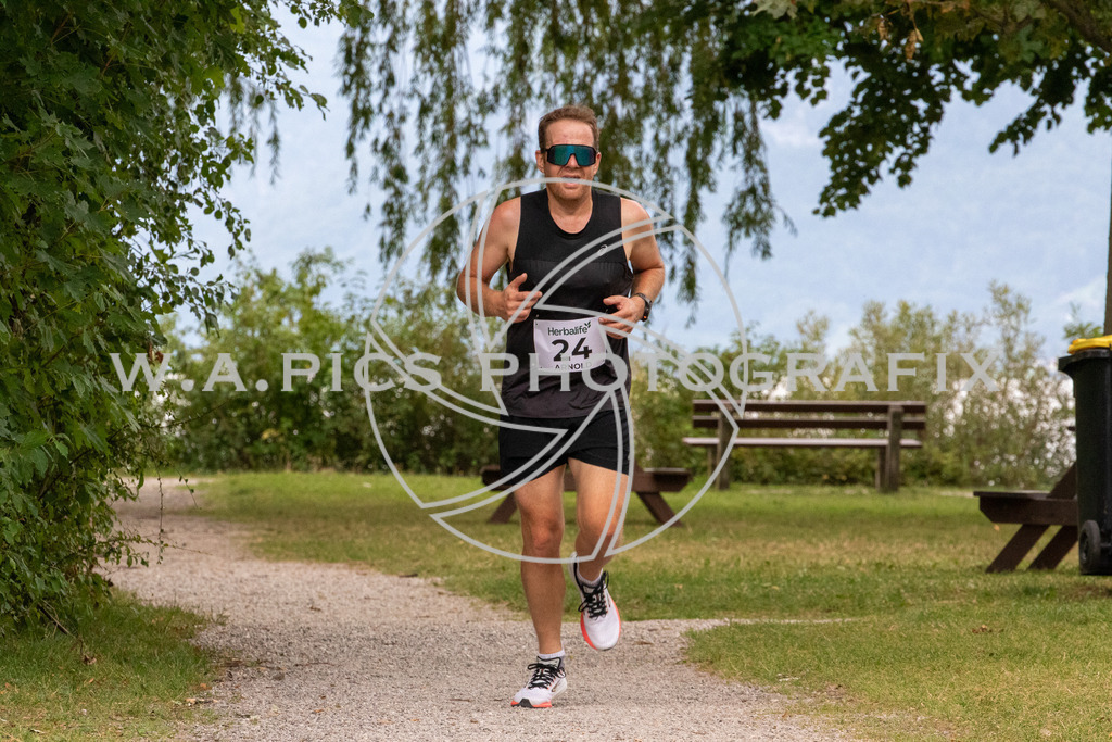 ..... | AUSTRIA, 17.08.24, Gmunden, HERBALIFE 5K Gmunden , Image shows: Photo: WAPICS / Andreas Willdoner