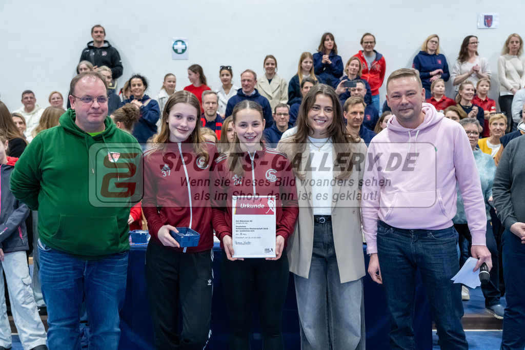 HK_20250223_103344 | Deutsche Meisterschaft wU14 Finale und Ehrungen am 23.2.2025 Düsseldorfer HC, Düsseldorf