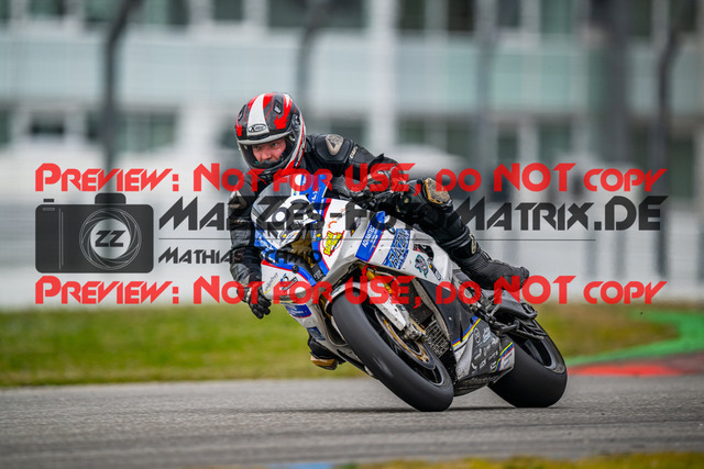 MaZZes_Fotomatrix_20240316_6007705_7124 | Fotograf Mathias Schmid
Sportfotograf,
Eventfotograf,
Hochzeitsfotograf,
Portraitfotograf