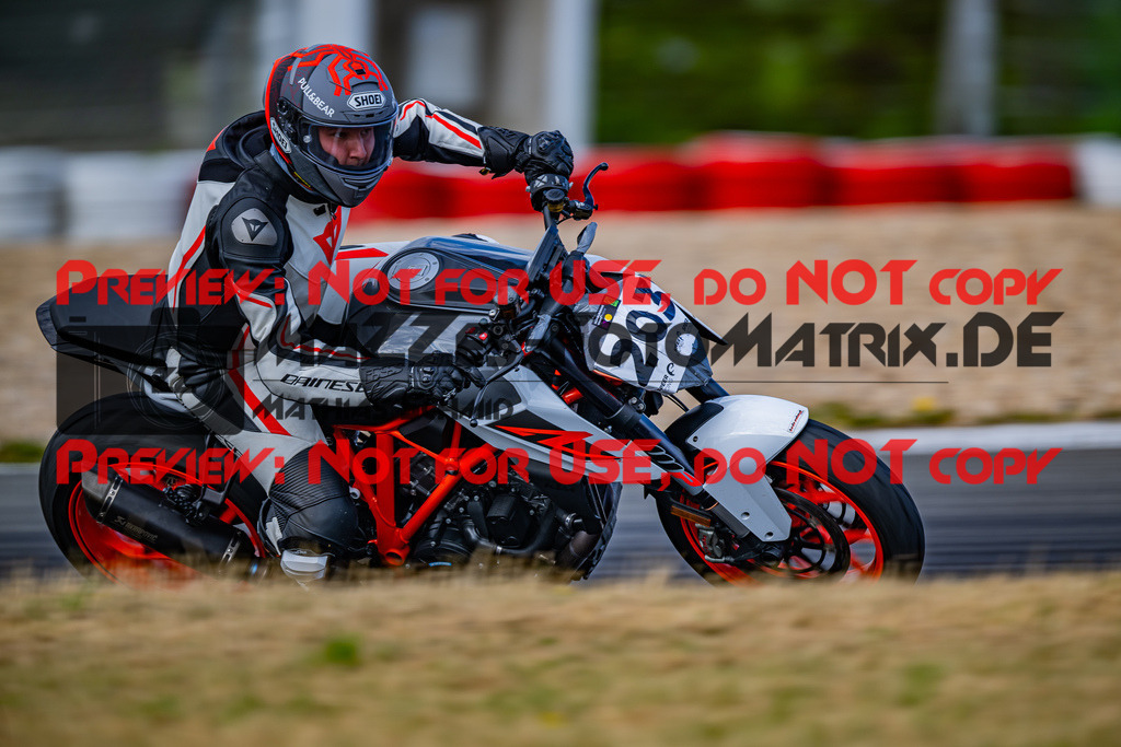 MaZZes_FotoMatrix_230719_6578 | GRUEN