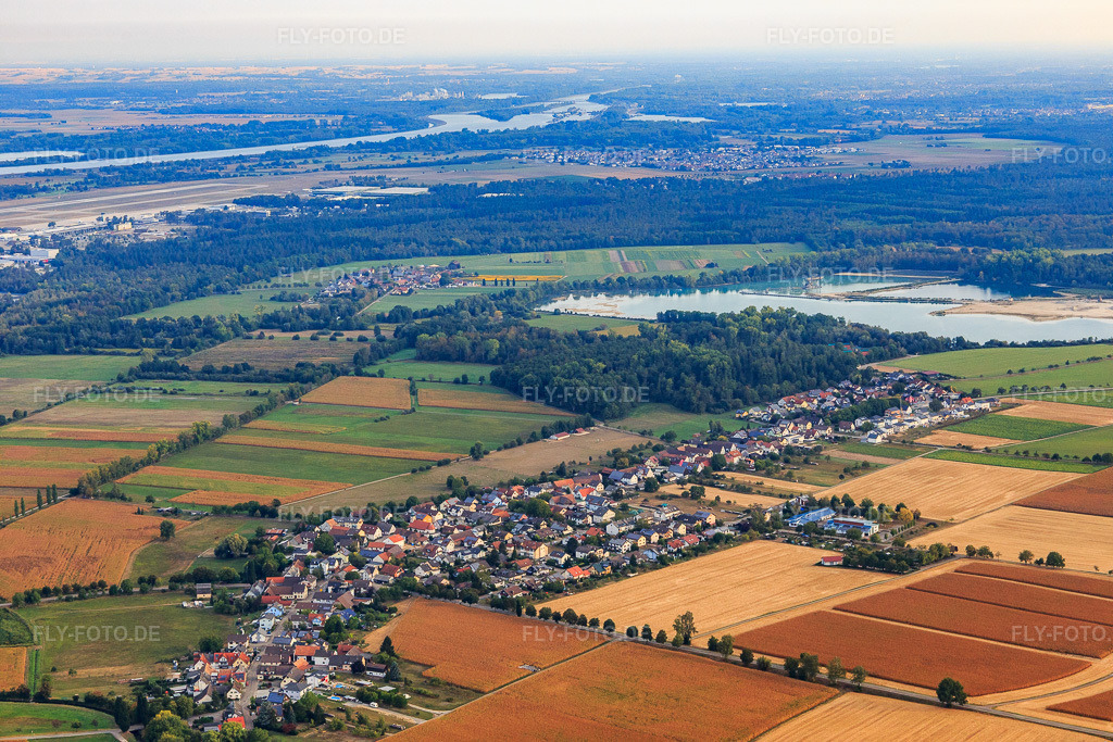 Luftbild: Ortsansicht aus Nordosten im Ortsteil Leiberstung in Sinzheim im Bundesland Baden-Württemberg in Deutschland. Foto: IMG_008801.jpg vom 20.09.2020 durch Werner Riehm/FLY-FOTO.de