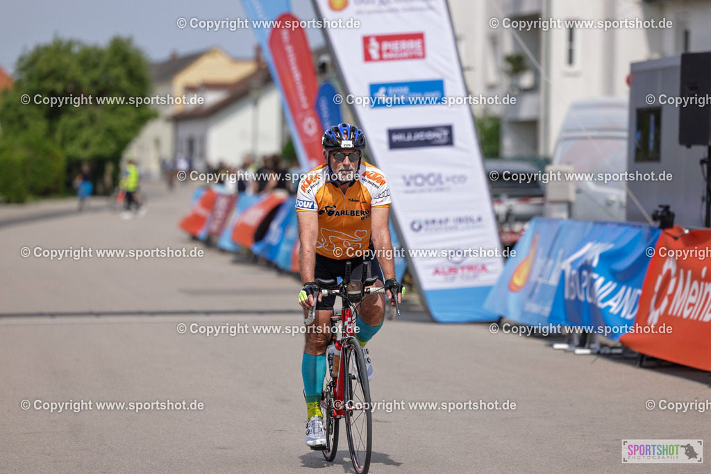 VJ__9579 | Neusiedlersee Radmarathon 2026@sportshot_your_pictrs #yourpictures#roadtowm2029 #nrm #neusiedlerseeradmarathon #neusiedlersee #neusiedlerseetourismus #burgenland #mörbisch #nrm26 #burgenlandtourismus #voglundco #poweredbyburgenlandtourismus #radsport #rad #marathon #ucigranfondo #visitburgenland #ucigranfondoworldseries