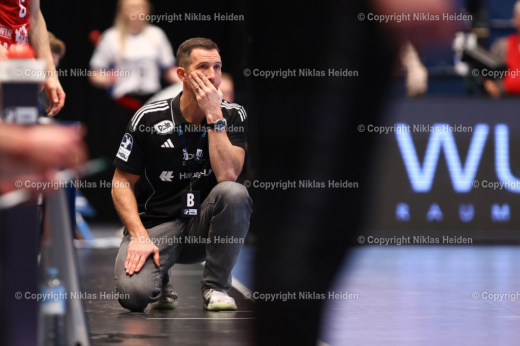 NH_HSVHamburg_GWDMinden_HandballBundesliga_14122025 | Torsten Jansen (Trainer, Handball Sport Verein Hamburg)Handball I Herren I Bundesliga (Daikin HBL) I Saison 2025-2026 I 17. Spieltag I Handball Sport Verein Hamburg - GWD Minden I 14.12.2025 I Sporthalle Hamburg