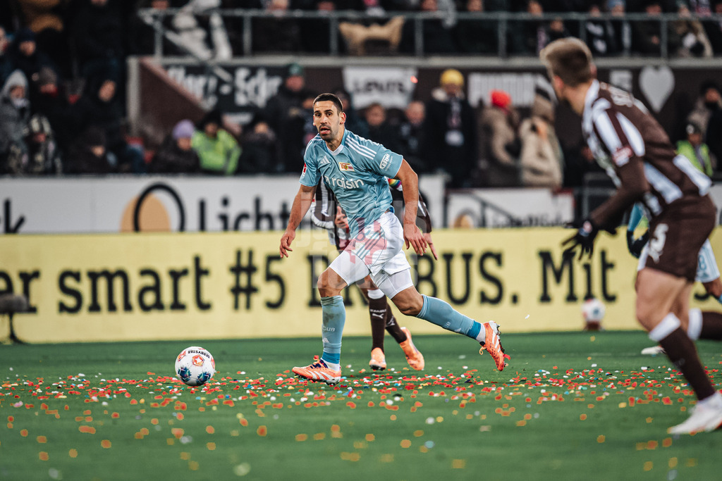Fußball | Männer | Saison 2025/2026  | Fußball-Bundesliga | 11. Spieltag | FC St. Pauli vs. 1. FC Union Berlin | 23.11.2025 | Rani Khedira (#8, 1. FC Union Berlin) am Ball