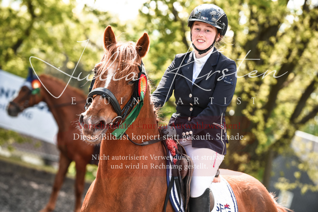 DSC_9112 | Pferde- und Turnierfotografie in Westsachsen. Pferdeportraits, Auftragszeichnungen und intuitive Kunst.