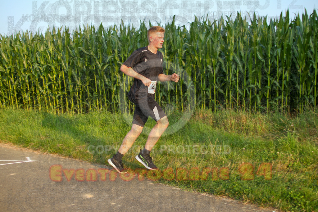 240802_1932_EV4_3841 | Sportfotografie im Rhein-Sieg Kreis, Köln, Bonn, NRW, Rheinland Pfalz, Hessen, etc. Unser Tätigkeitsfeld umfasst den Laufsport vom Volkslauf über den Marathon, Duathlon, Triathon bis zum Ultralauf wie Kölnpfad Ultra oder Schindertrail.