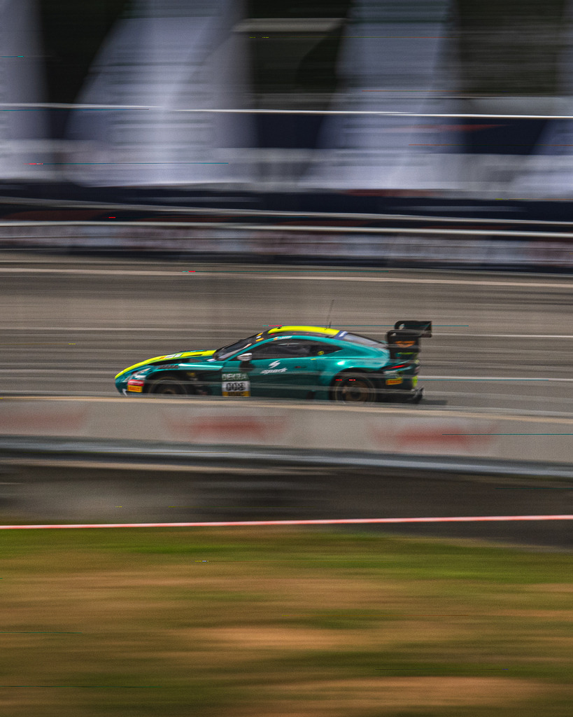 TXO06434 | Exklusive Motorsport-Fotografie aus Leipzig von TXO Media – für Rennfahrer, Teams & Sponsoren. Sausemuth liefert starke Bilder, die Emotion zeigen. Jetzt buchen & glänzen! - Realisiert mit Pictrs.com