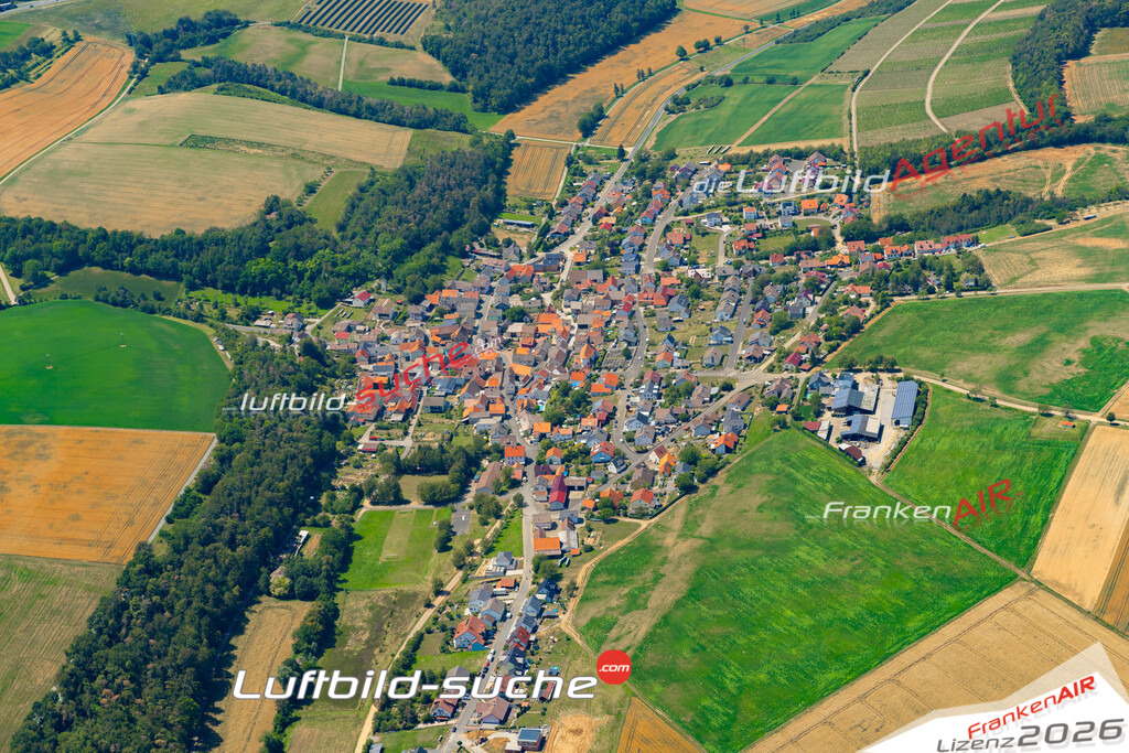 Das Luftbild zeigt : Tiefenthal Erlenbach bei Marktheidenfeld - Die Luftaufnahme wurde 2023 vom UL-Flugzeug aus erstellt ( keine Drohne ) - Hochauflösende Luftaufnahme - Für grossformatige Ausdrucke geeignet. Die Geschenkidee !Mit Lizenz und Bildrechte bestellbar