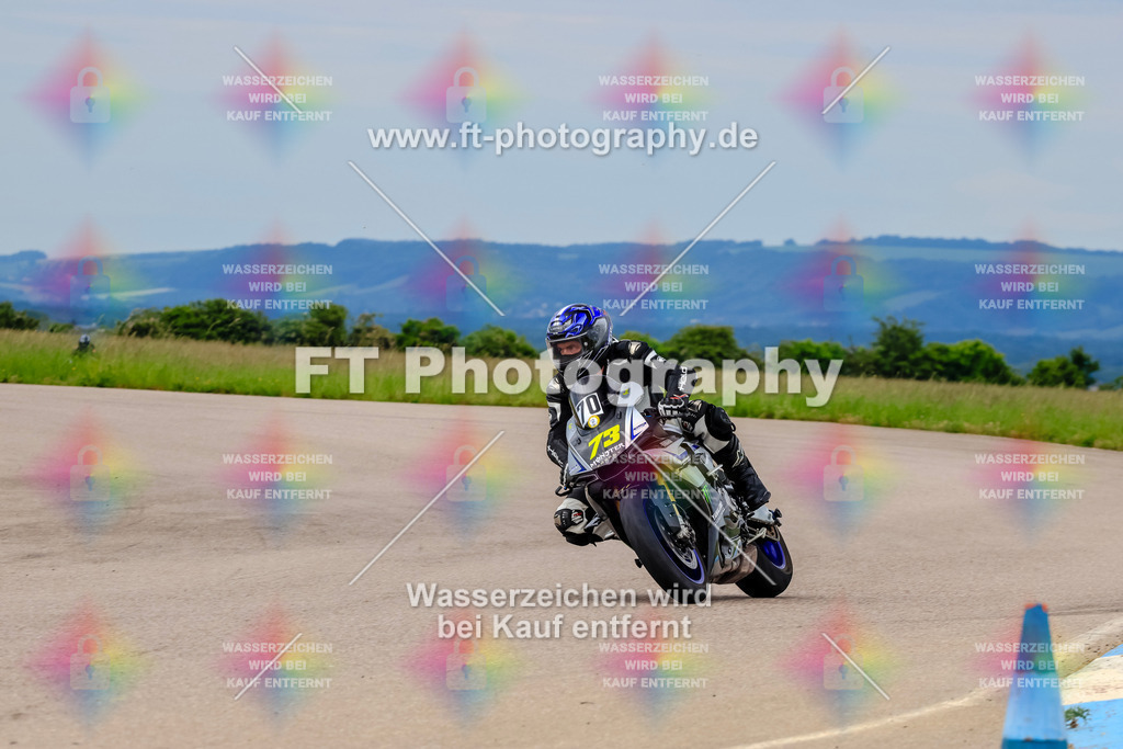 MotoTeam-2449 | Hier findet Ihr Bilder von Touristenfahrten auf der Nürburgring Nordschleife oder von anderen Veranstaltungen die ich besucht habe. Viel Spass beim Durch Schauen 